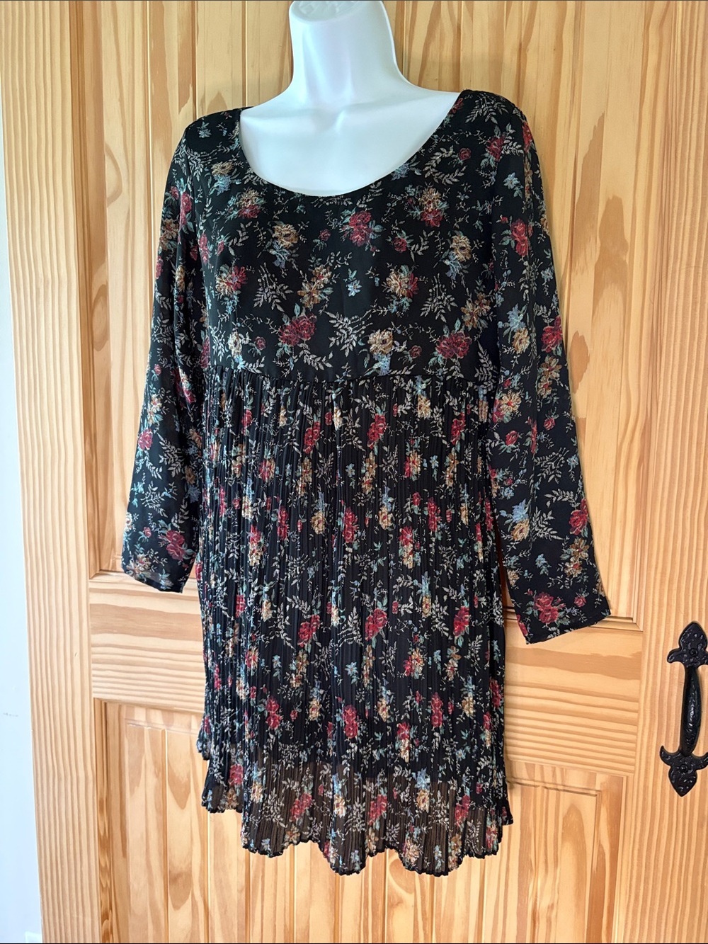 Guess Vintage Floral Pleated Long-Sleeve Tunic